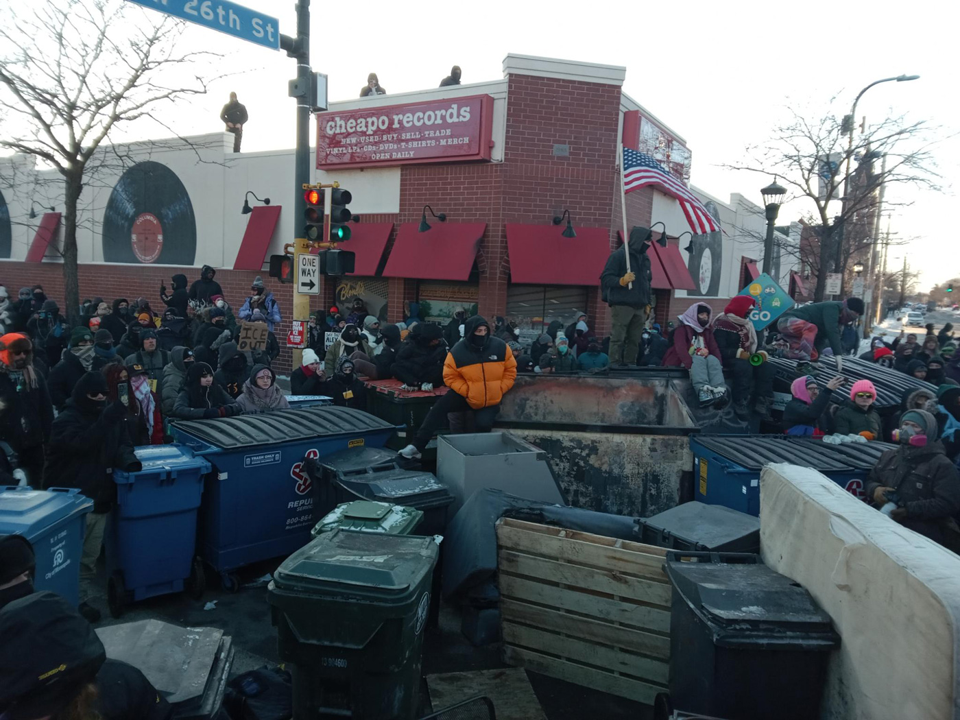 Minneapolis Responds to the Murder of Alex Pretti : An Eyewitness Account 1 image
