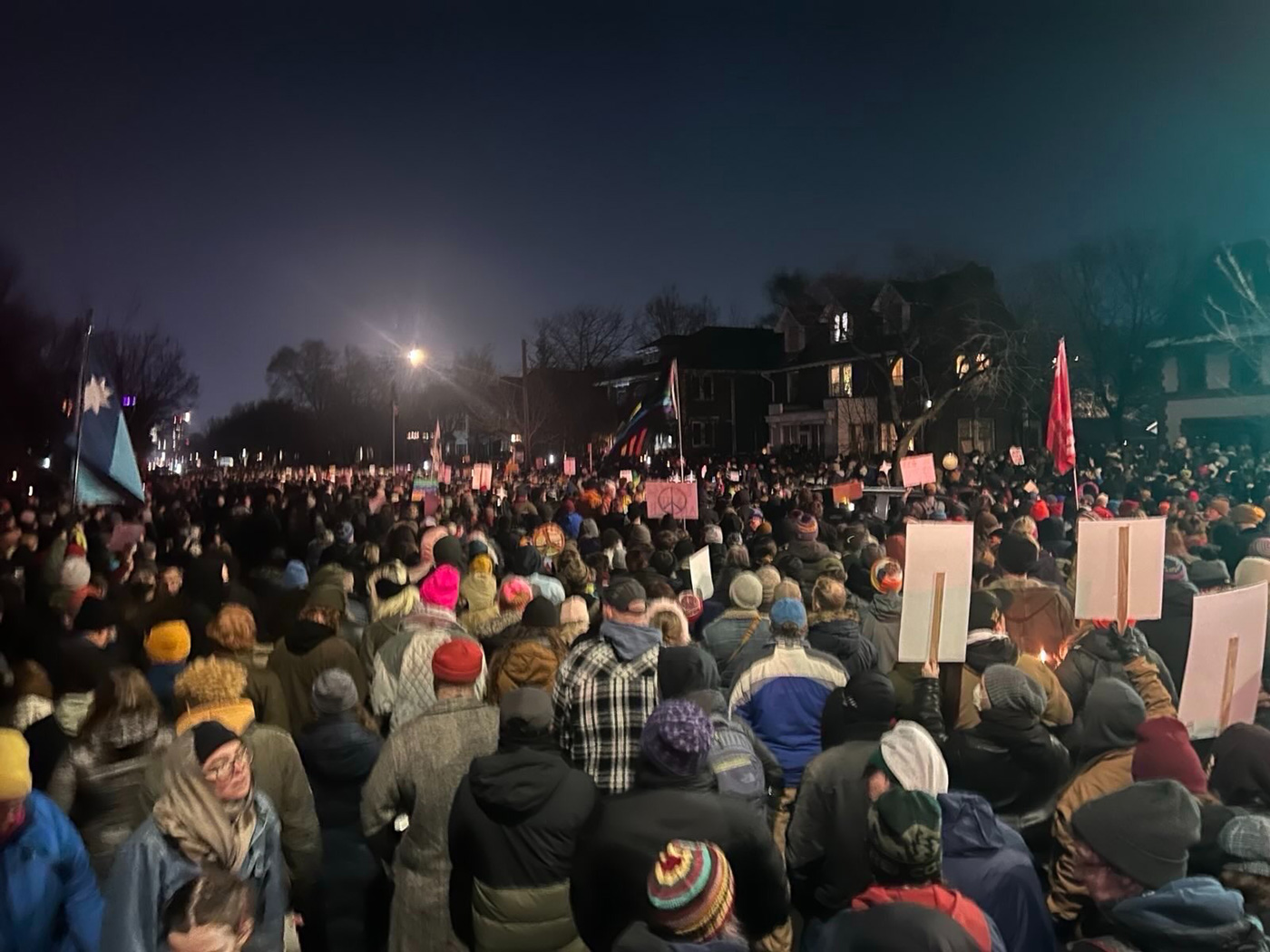 Minneapolis Responds to ICE Committing Murder : An Account from the Streets 2 image