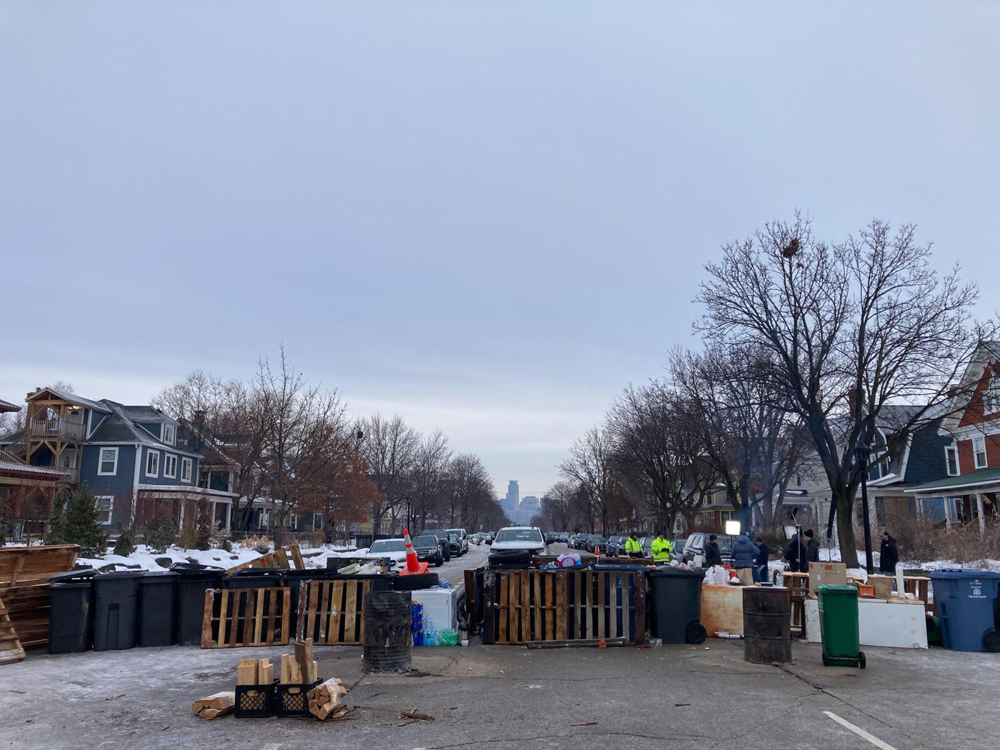 Minneapolis Responds to ICE Committing Murder : An Account from the Streets 1 image
