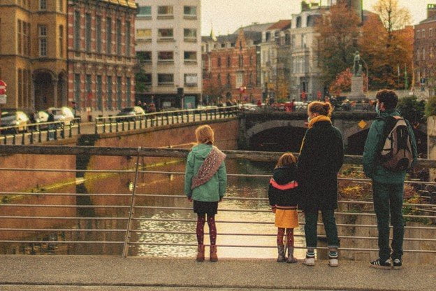 Programs to Help Children With Divorced Parents 1 image